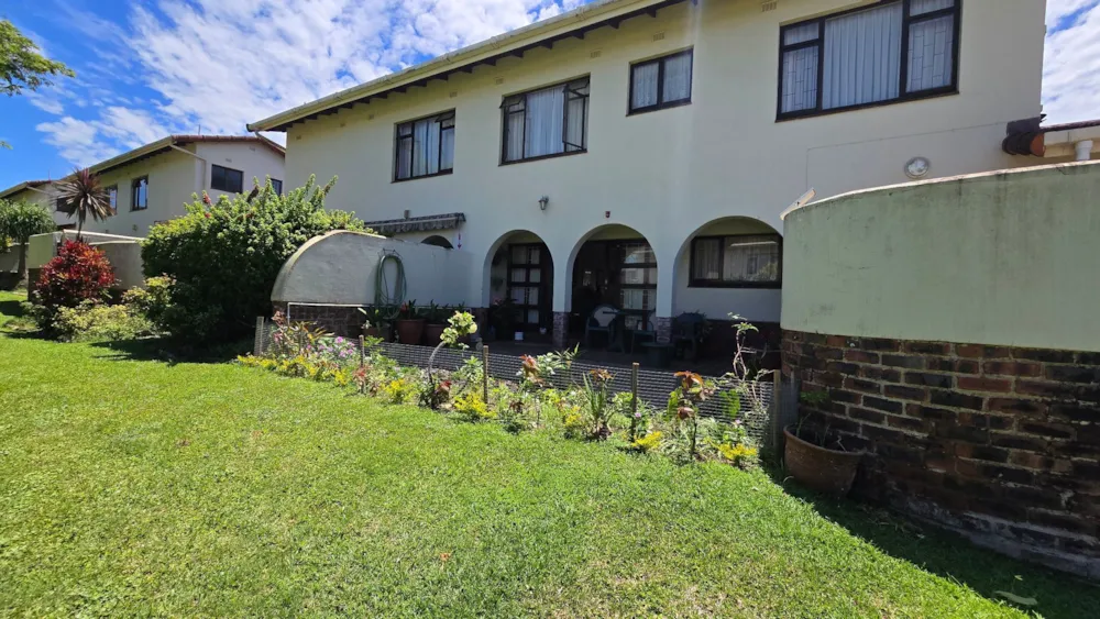 Townhouse for sale in Umtentweni - 1PSH1726396
