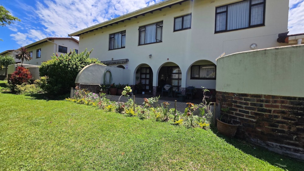 Townhouse for sale in Umtentweni - 1PSH1726396