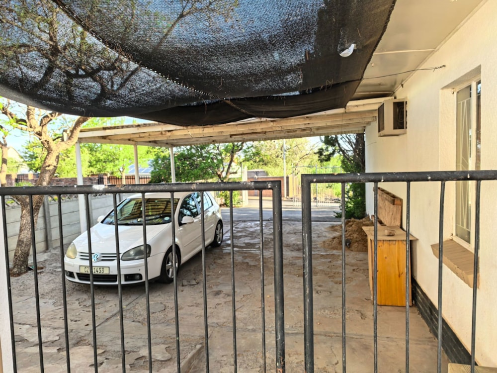 House for sale in Hospital Hill, Beaufort West - 1KK1727909