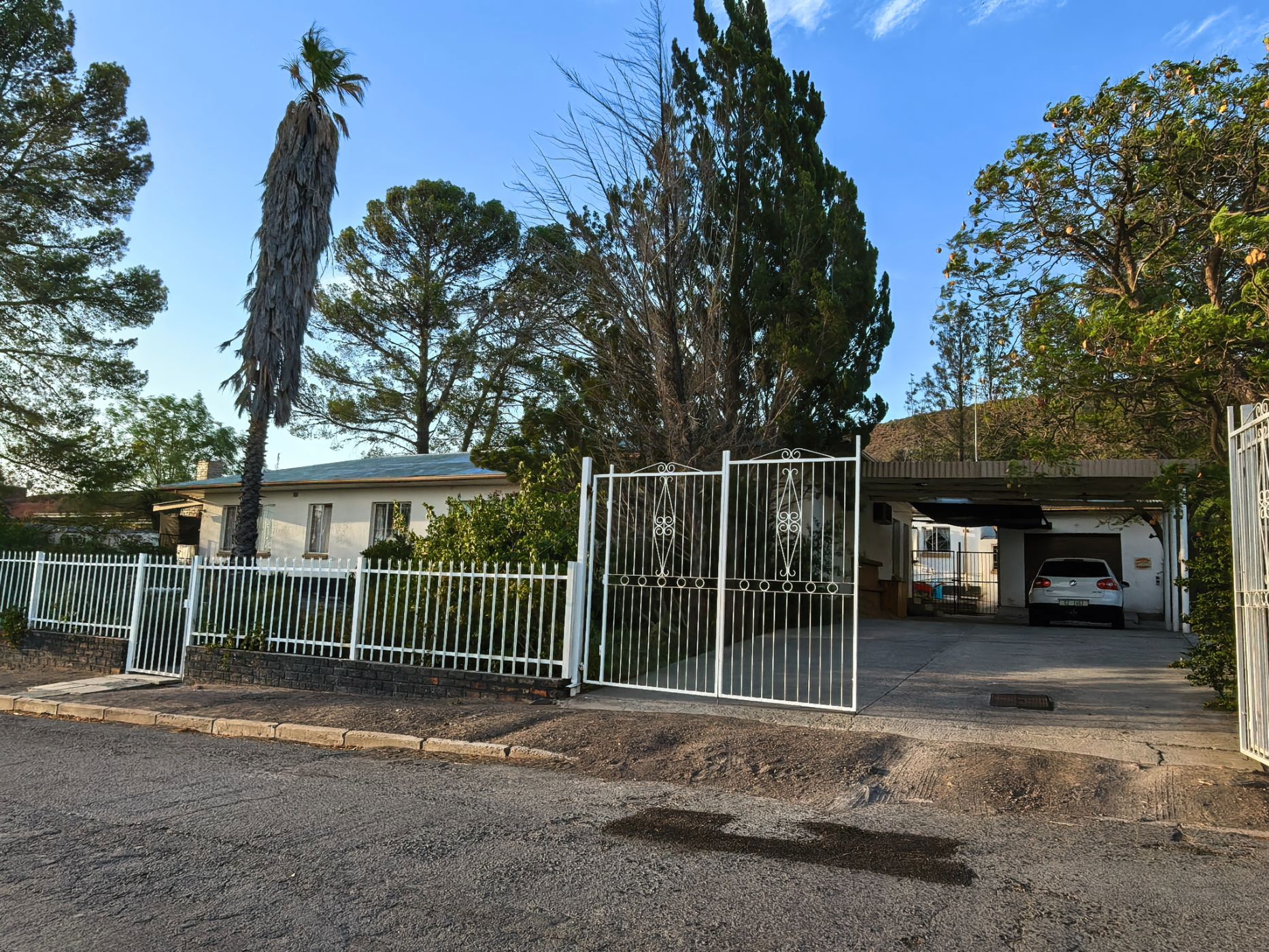 House for sale in Hospital Hill, Beaufort West - 1KK1727909