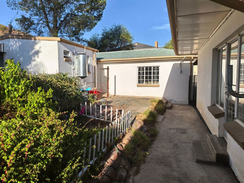 House for sale in Hospital Hill, Beaufort West - 1KK1727909