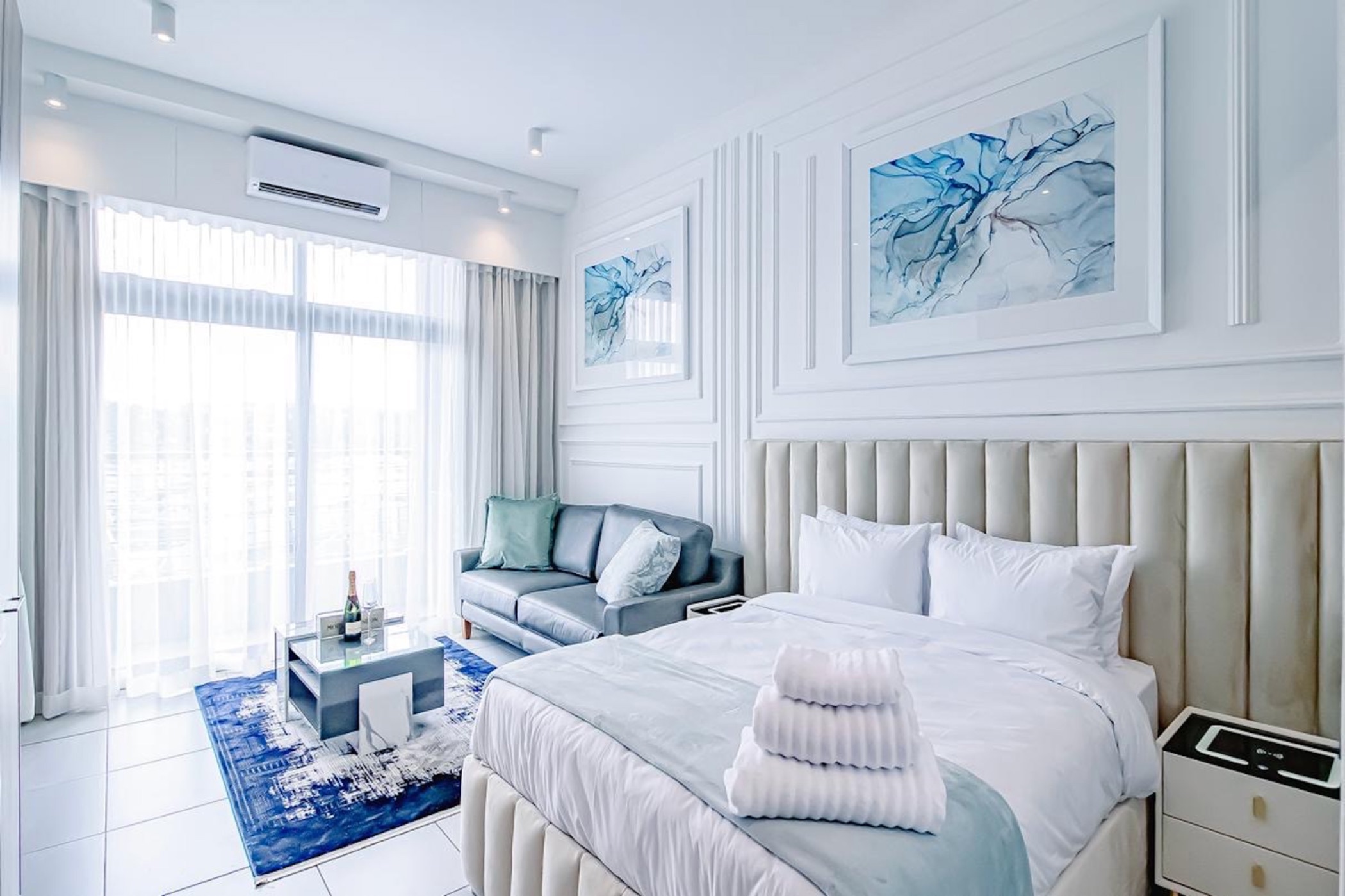 Bachelor apartment for sale in Menlyn - PT1726472