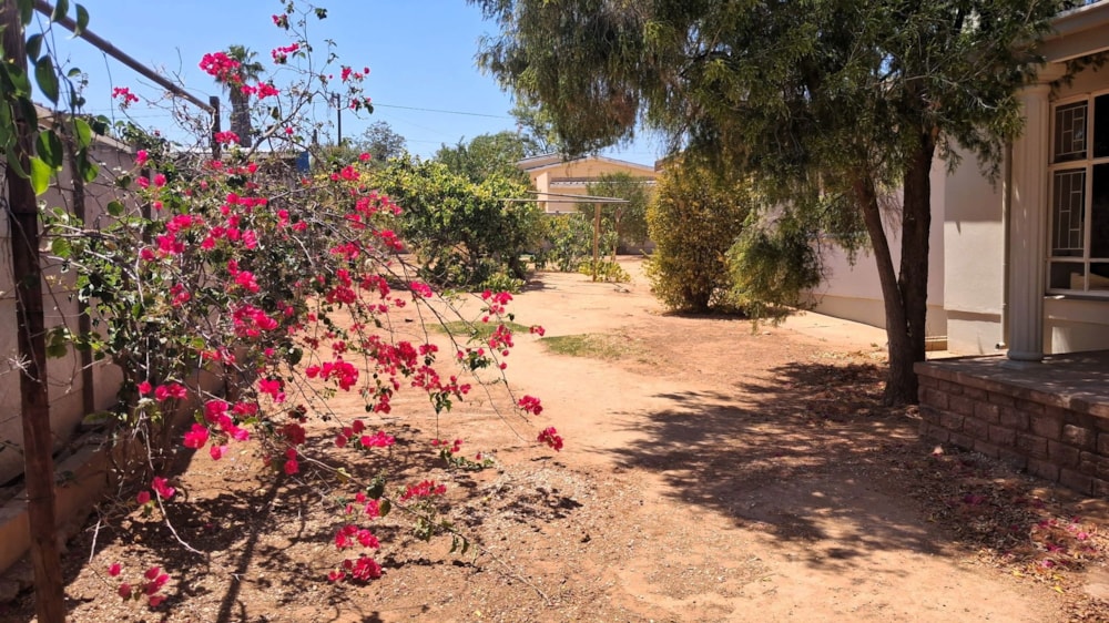 House for sale in Oudtshoorn North - 1OU1726945