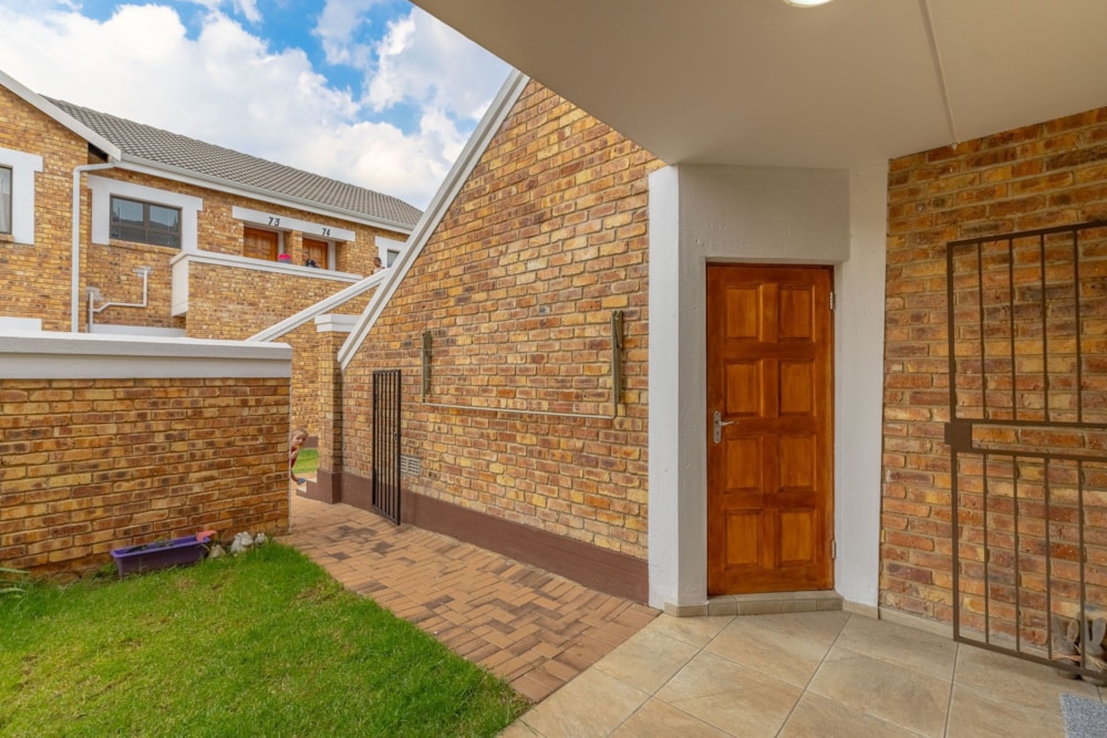 Security complex home for sale in Beyers Park - BOK1727633