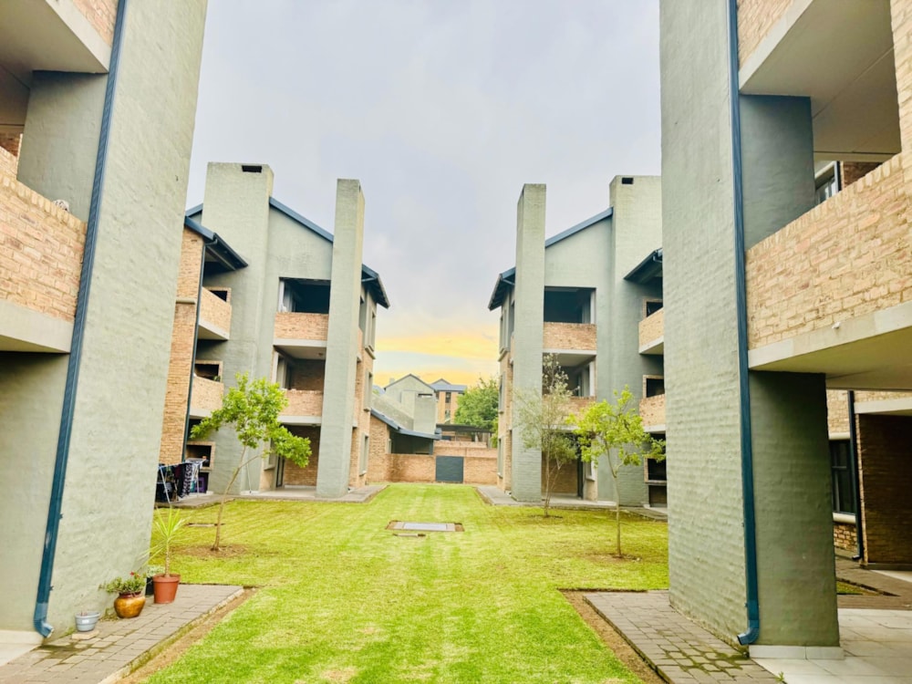 Apartment for sale in Pomona - KTP1636586