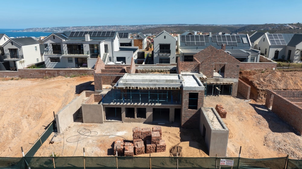 Double-storey house for sale in Renosterbos Estate - 1MB1721143 Double-storey house for sale in Renosterbos Estate - 1MB1721143