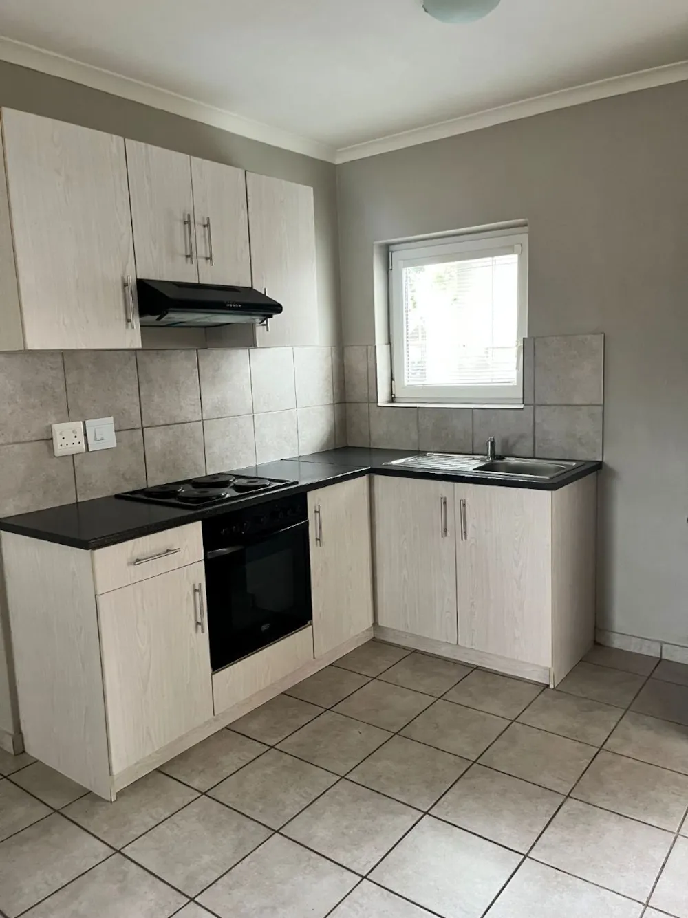 Apartment sold in Klein Drakenstein - TK1721685 Apartment sold in Klein Drakenstein - TK1721685