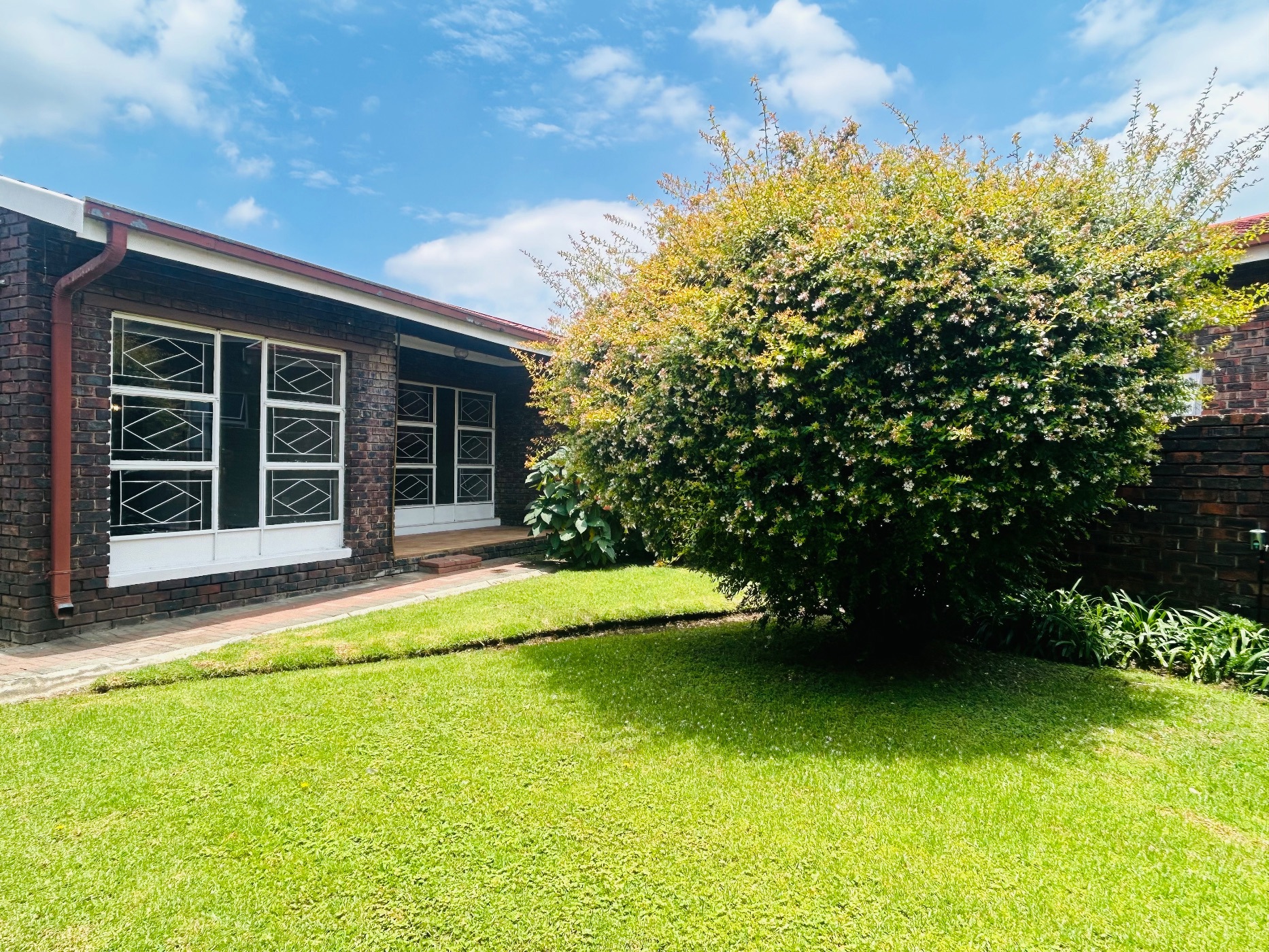 Townhouse for sale in Three Rivers North - 1VT1727013