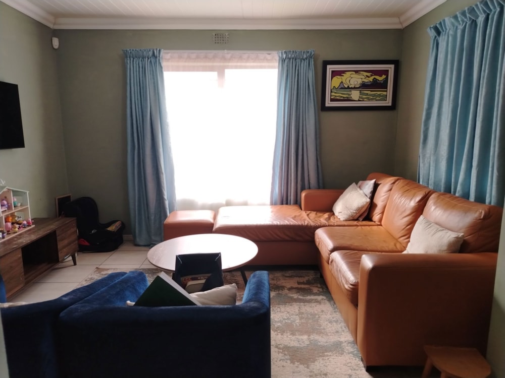 House for sale in Rocklands, Mitchells Plain - 1MN1725935