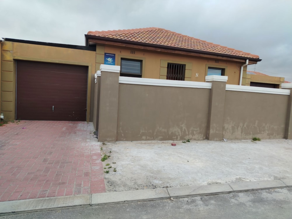 House for sale in Rocklands, Mitchells Plain - 1MN1725935