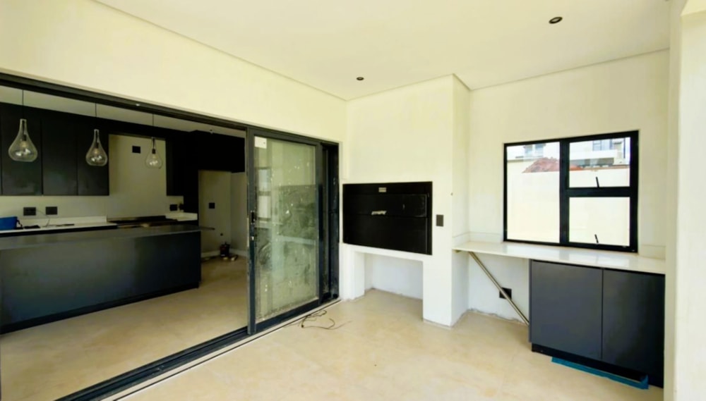 House for sale in Midstream Estate - CN1675192