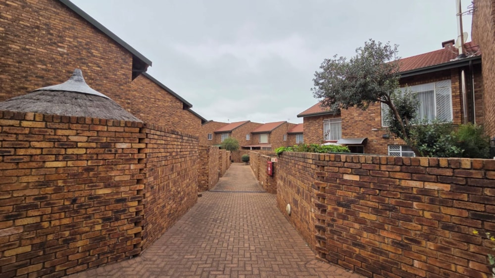 Townhouse for sale in Heidelberg, Gauteng - 1SP1728305 Townhouse for sale in Heidelberg, Gauteng - 1SP1728305