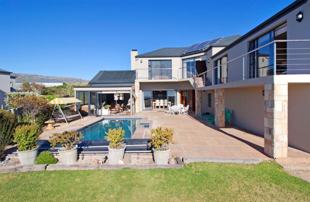 Double-storey house for sale in Stonehaven Estate - FH1727068