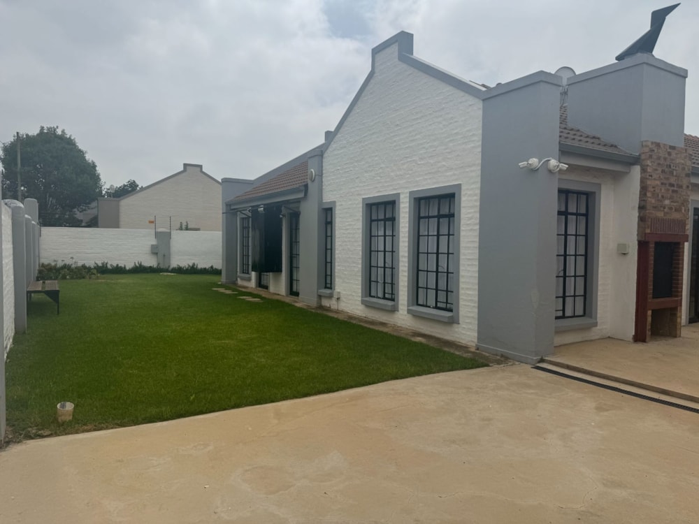 Townhouse for sale in Heidelberg, Gauteng - 1SP1727043