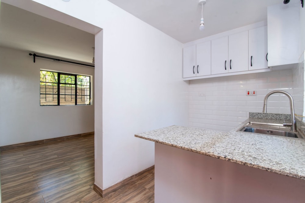 Apartment to rent in Kilimani, Kenya - 3KE1727419