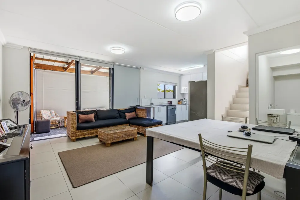 Security complex home sold in Protea Heights - 1BC1728420 Security complex home sold in Protea Heights - 1BC1728420