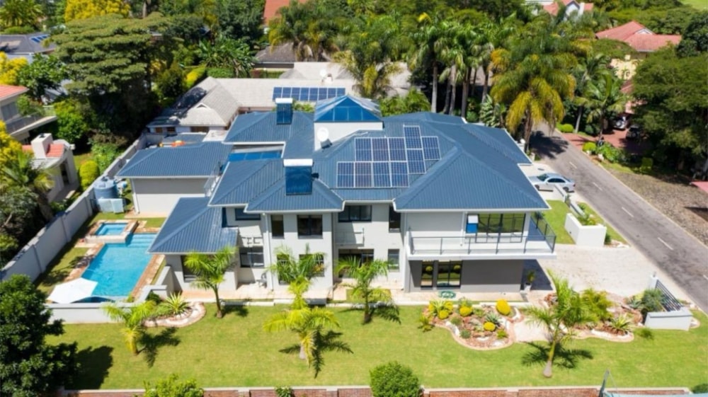 Double-storey house for sale in Borrowdale Brooke, Zimbabwe - 3ZB1715340 Double-storey house for sale in Borrowdale Brooke, Zimbabwe - 3ZB1715340