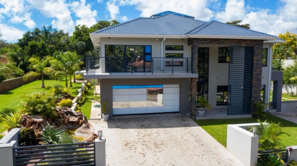 Double-storey house for sale in Borrowdale Brooke, Zimbabwe - 3ZB1715340