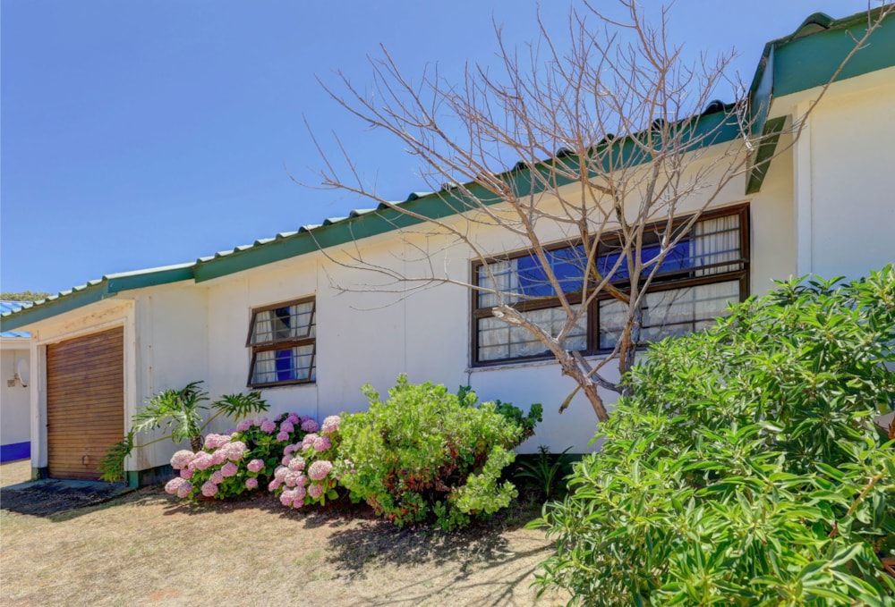 Single-storey house for sale in Hartenbos - 1MB1724722