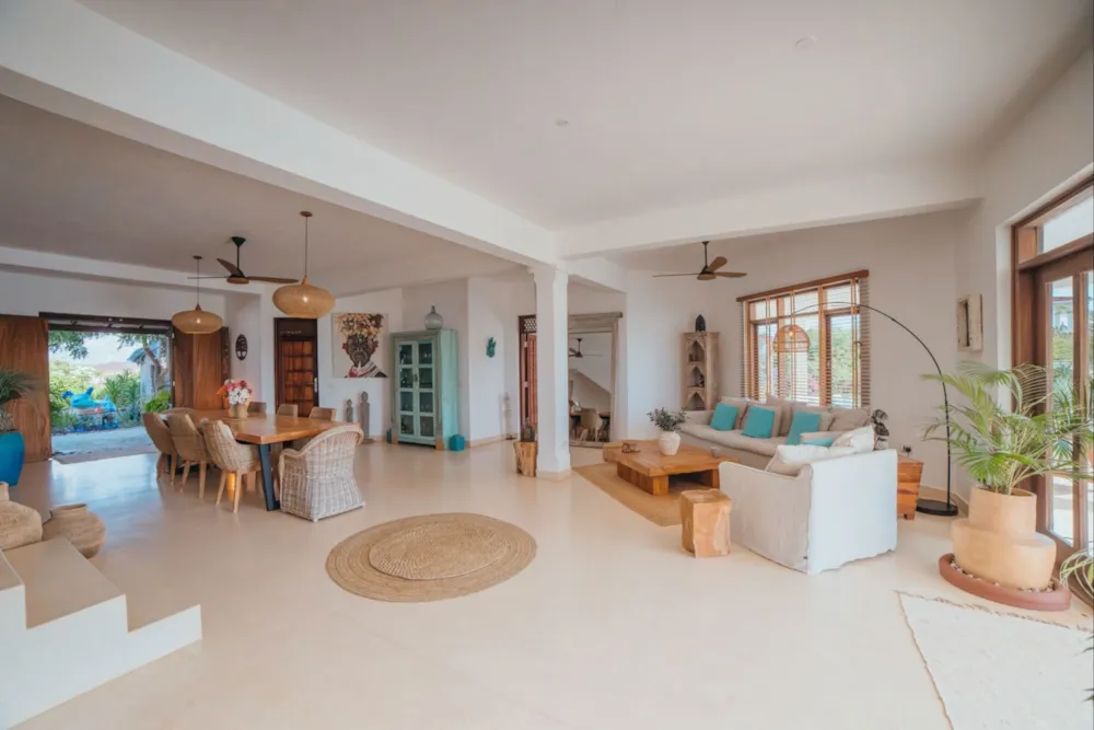 Beachfront villa sold in Watamu, Kenya - 3KE1725835 Beachfront villa sold in Watamu, Kenya - 3KE1725835
