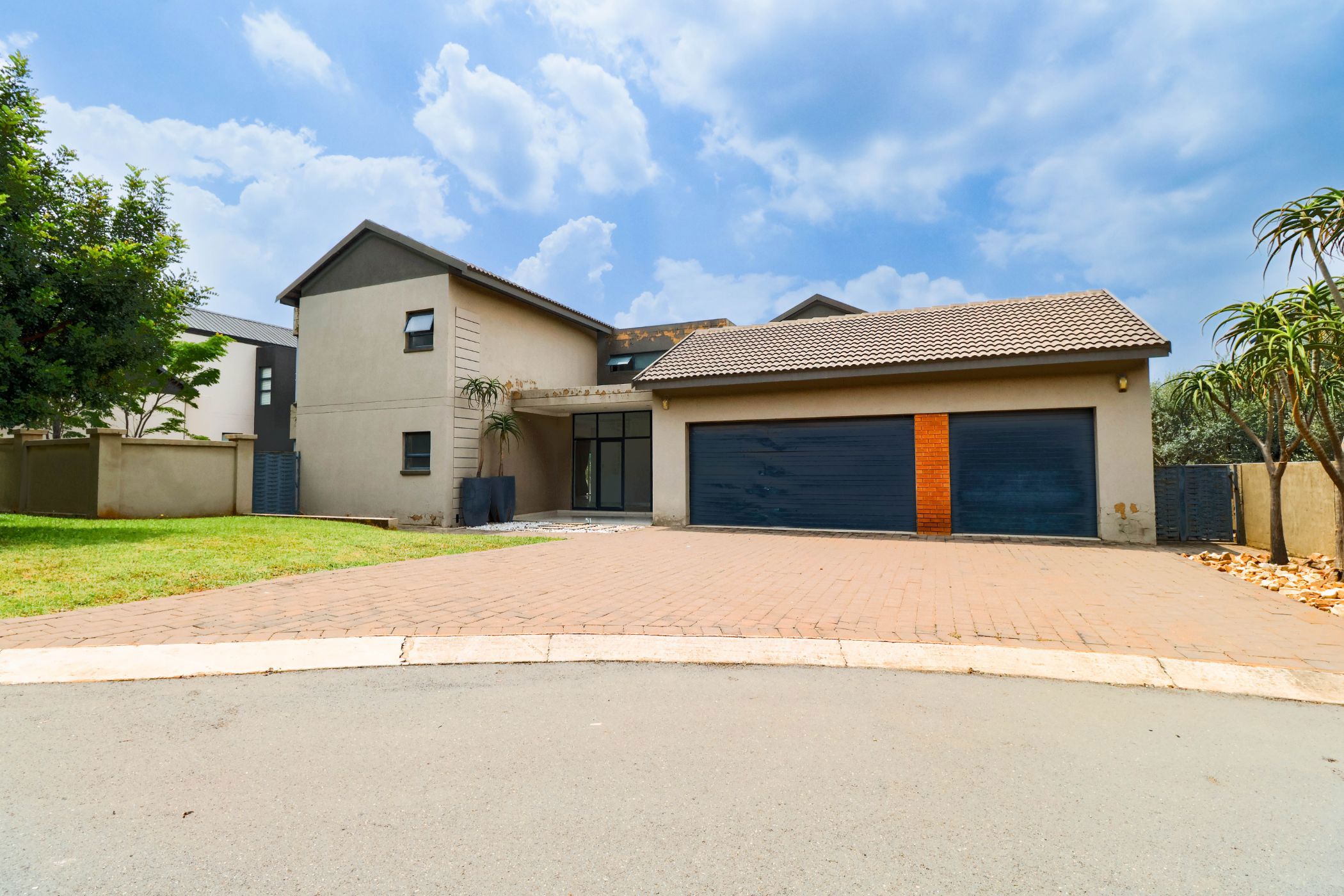 Security estate home for sale in Midstream Estate - CN1726230
