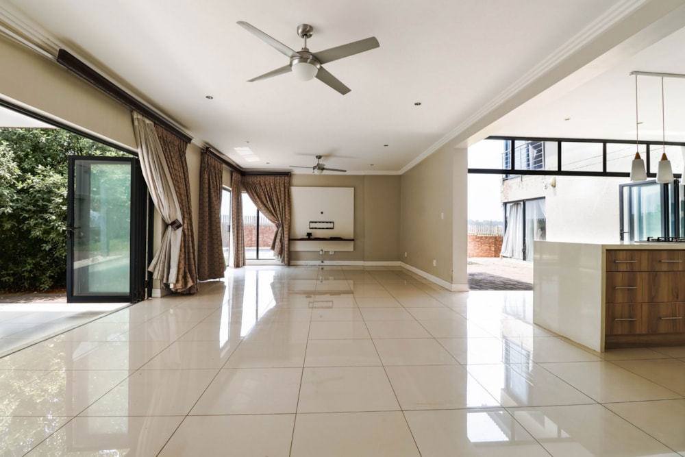 Security estate home for sale in Midstream Estate - CN1726230