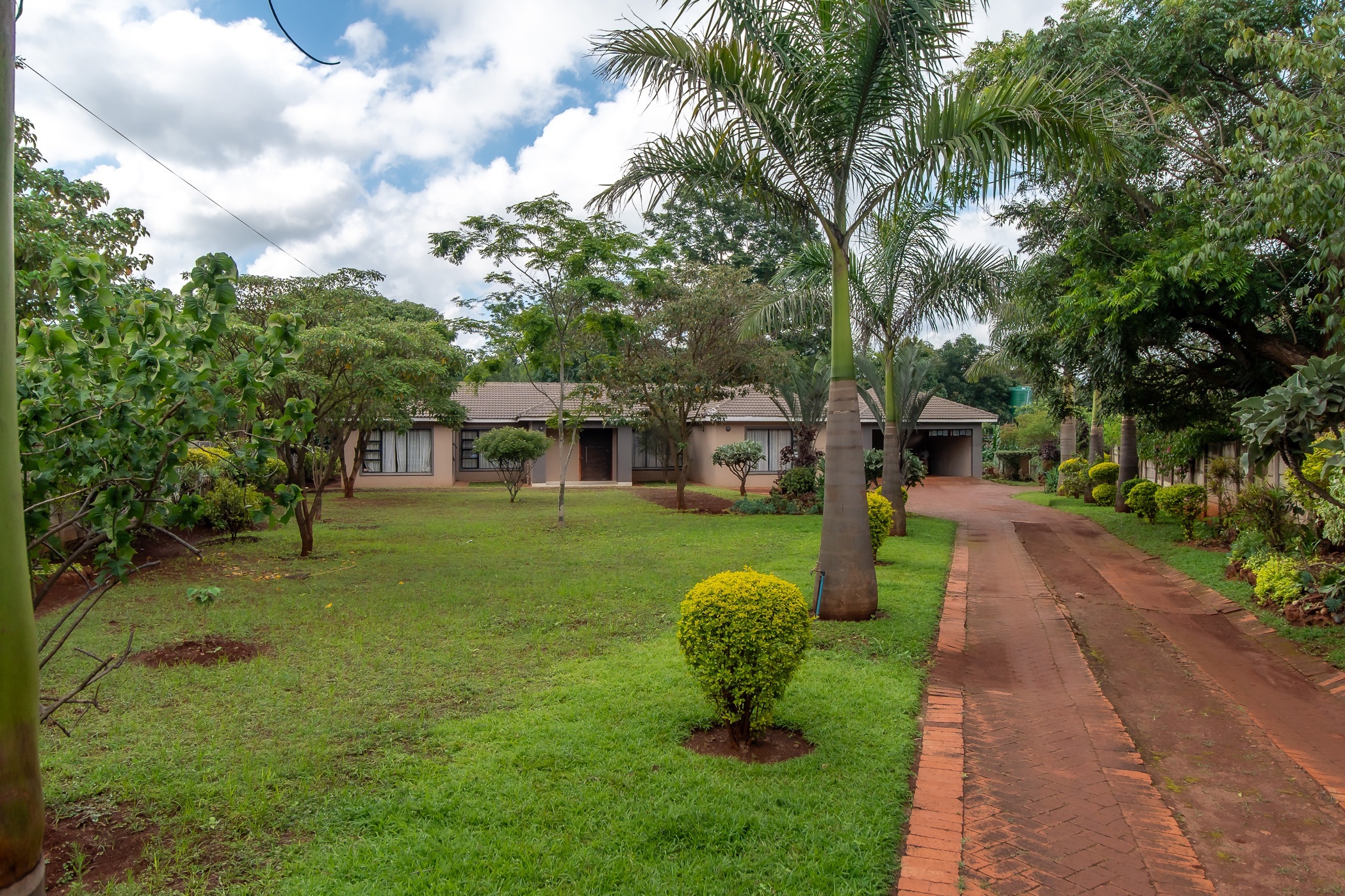 House for sale in Borrowdale, Zimbabwe - 3ZB1726778