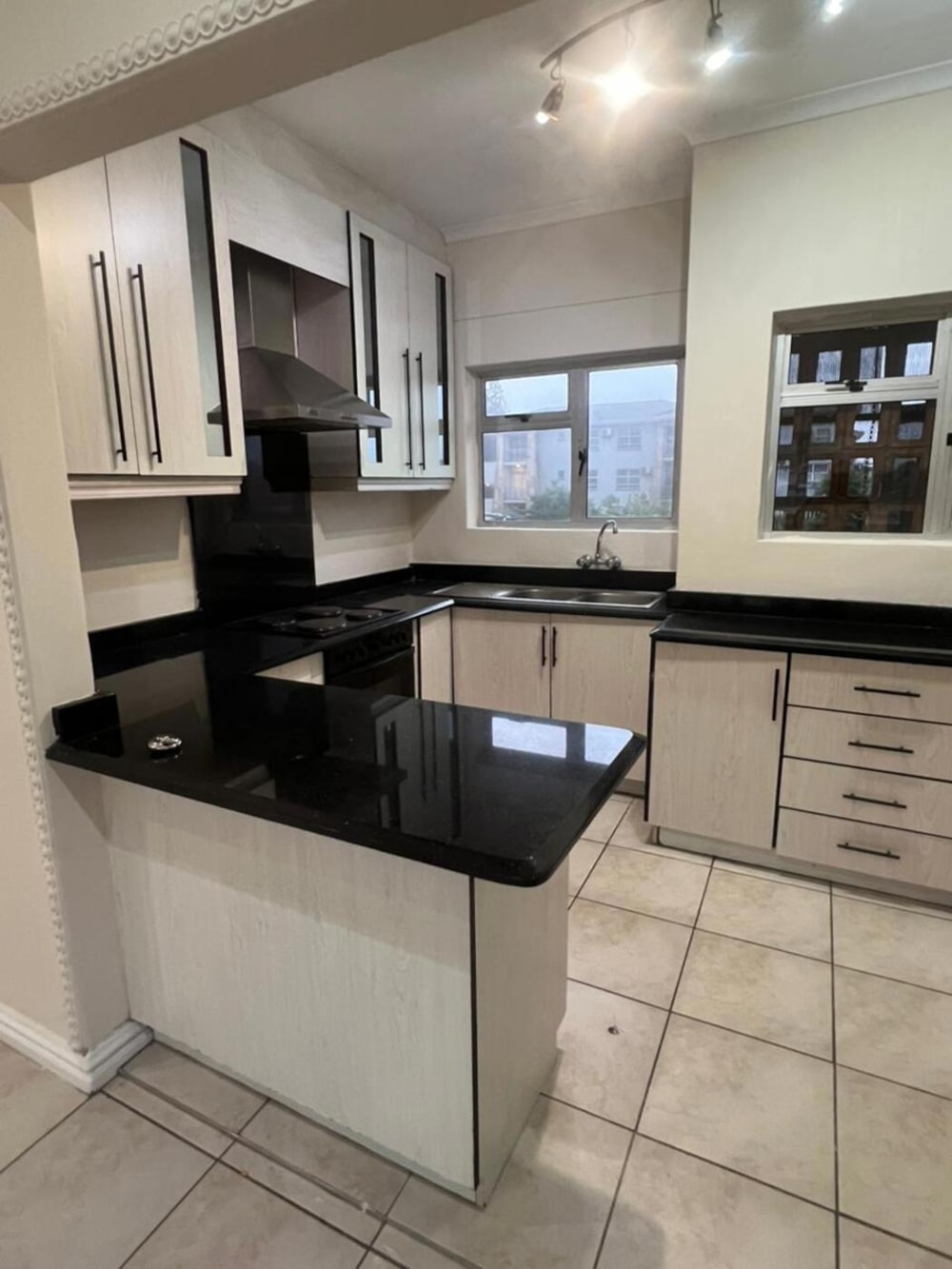 Penthouse apartment to rent in Isipingo Beach - 1WB1727477