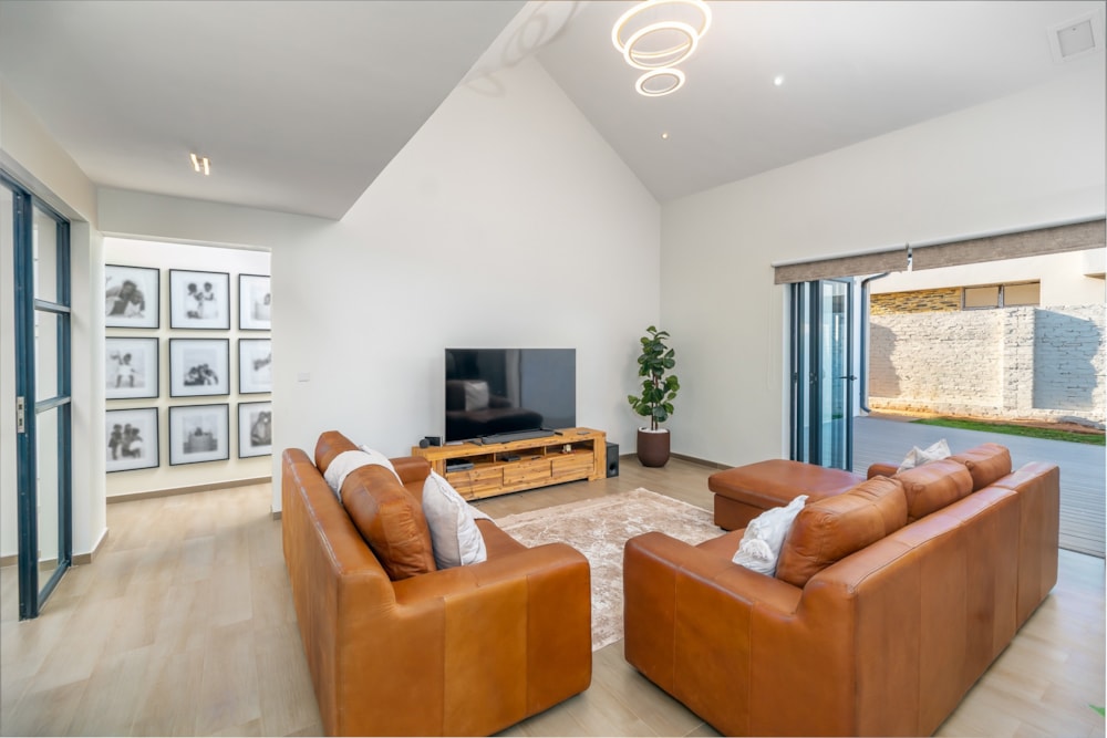 Townhouse for sale in Avondale West, Zimbabwe - 3ZB1724644