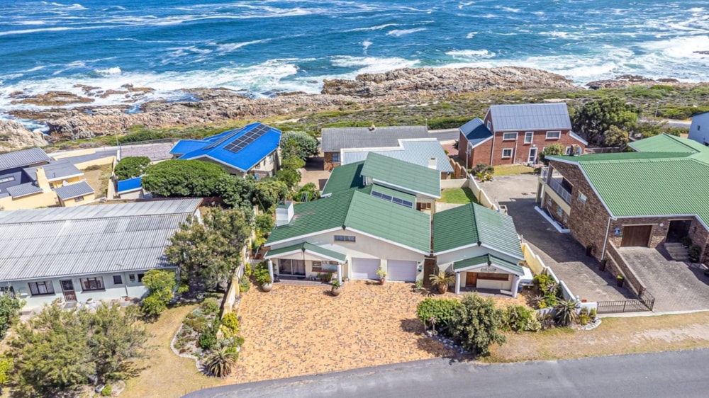 House for sale in Perlemoenbaai - 1SW1727191 House for sale in Perlemoenbaai - 1SW1727191