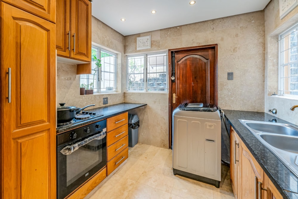 House for sale in Kloof - 1KF1726276