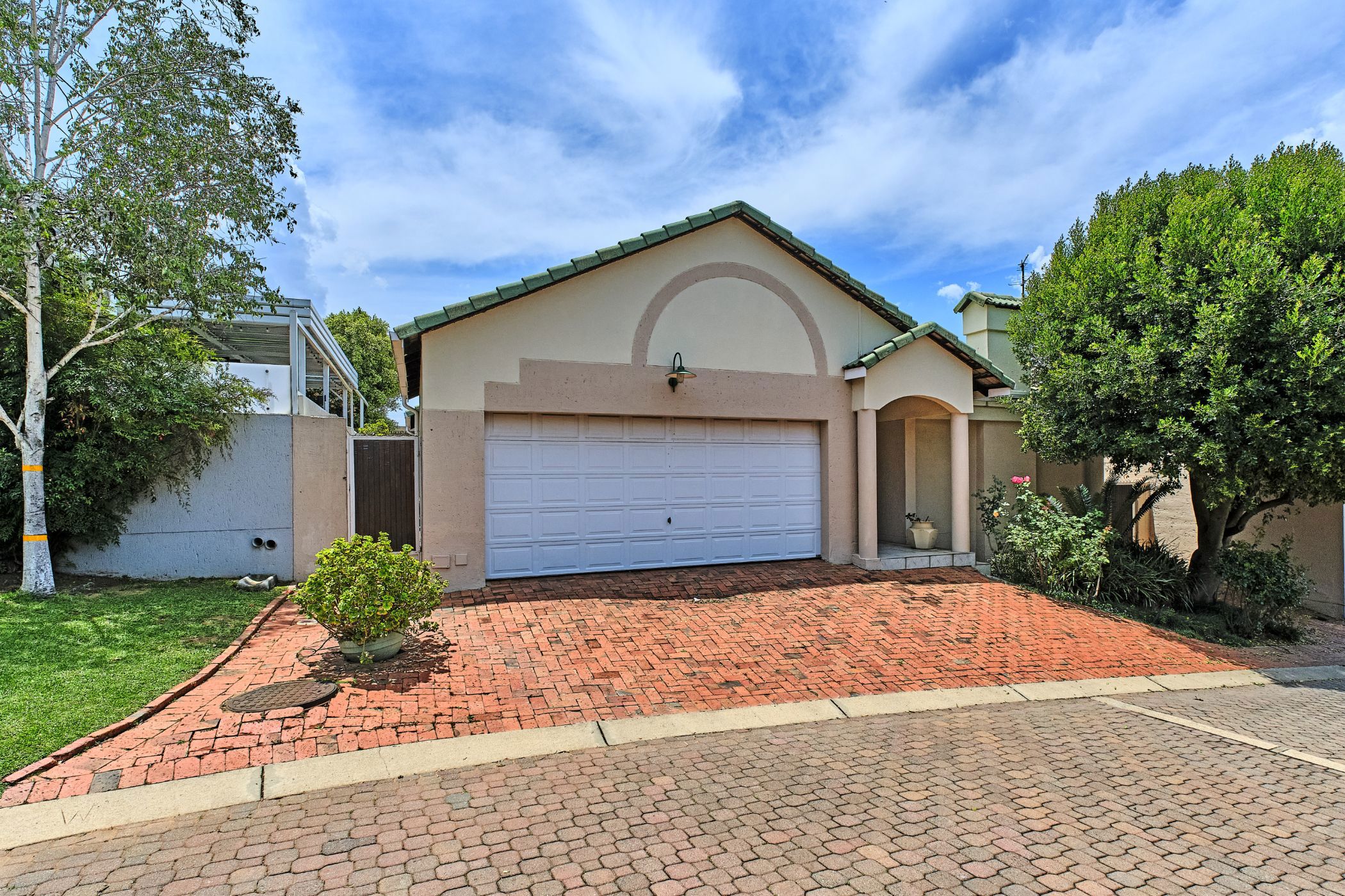 Cluster to rent in Bordeaux  - JBL1725523