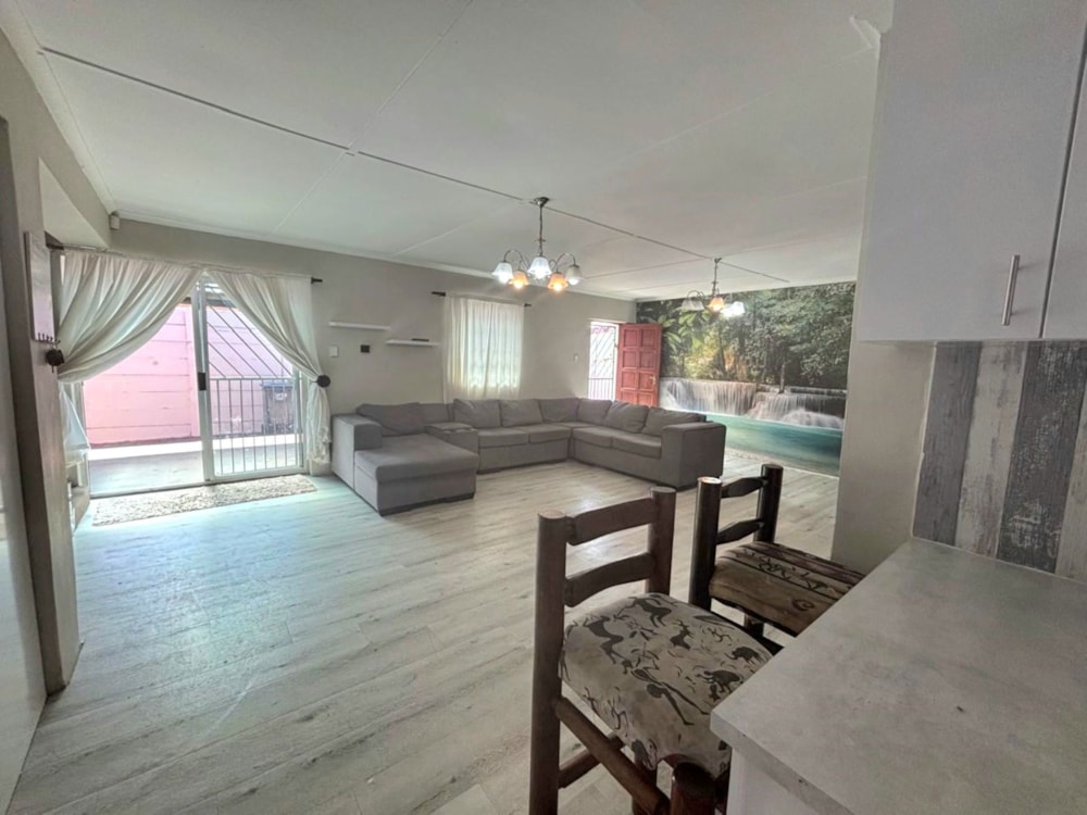 House for sale in Avon - 1AH1725695