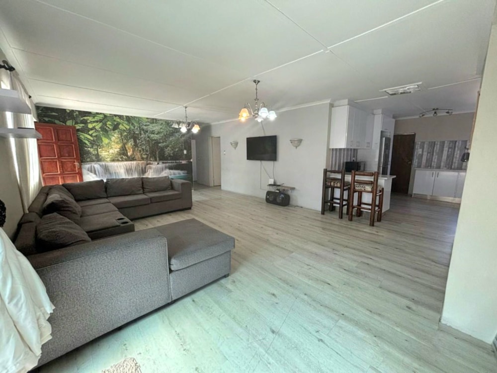 House for sale in Avon - 1AH1725695