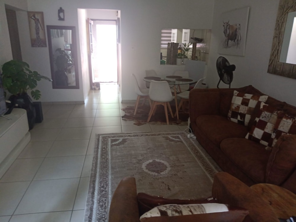 Apartment to rent in Sunninghill - FYL1725556