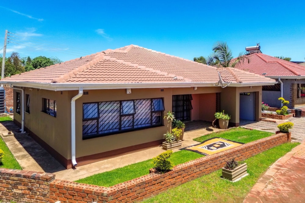 Cluster for sale in Meyrick Park, Zimbabwe - 3ZB1725644