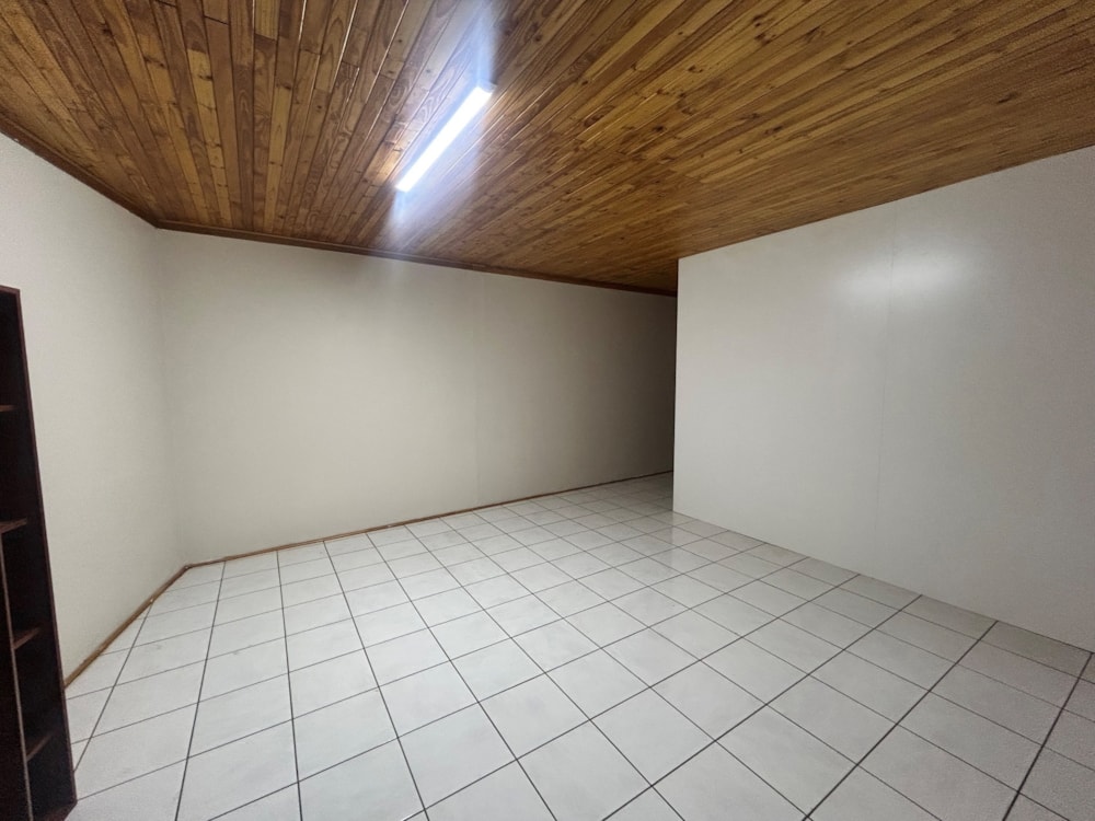 Apartment to rent in West End , Kimberley - 1KJ1725646