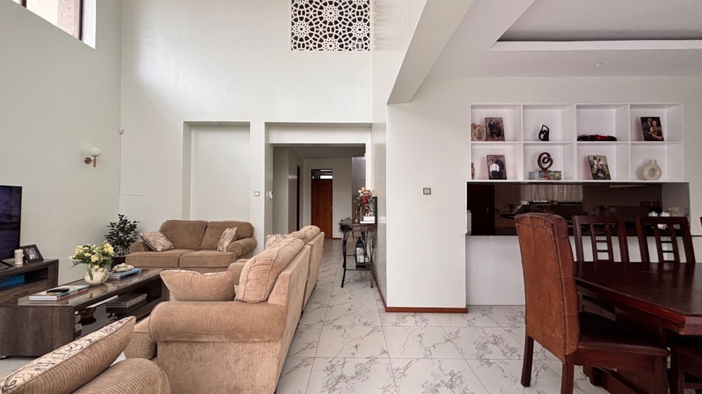 Townhouse to rent in Runda , Kenya - 3KE1725895