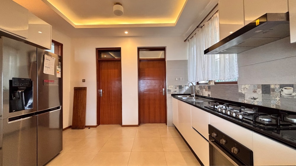 Townhouse to rent in Runda , Kenya - 3KE1725895