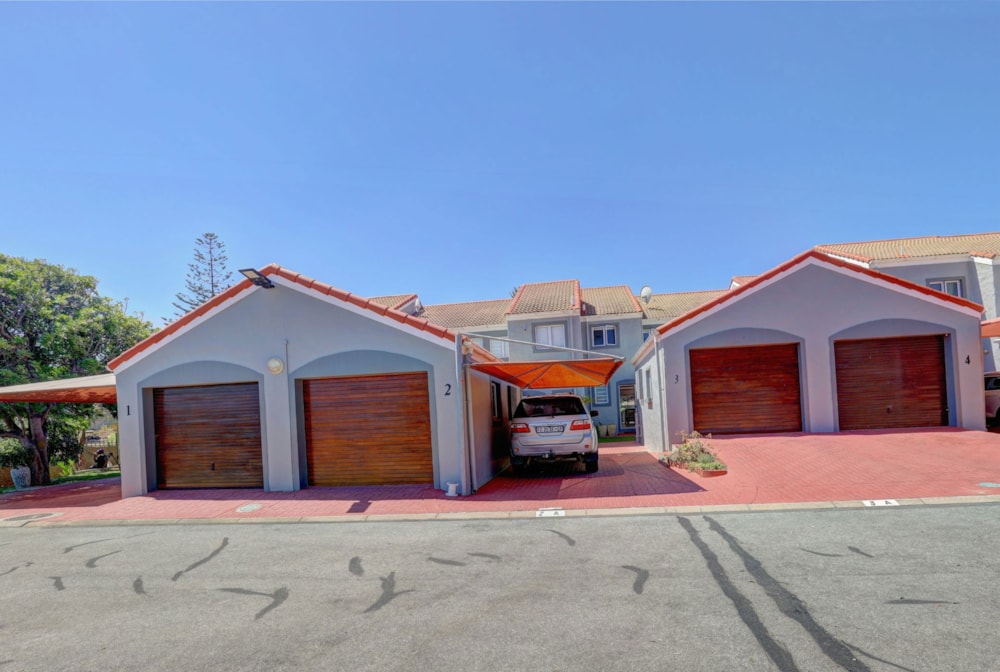 Townhouse for sale in Bayview, Hartenbos - 1MB1726517