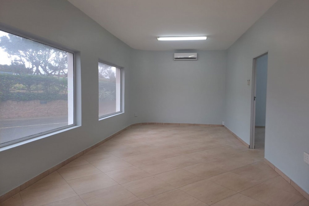 Commercial office to rent in Amanzimtoti - 1WB1725886