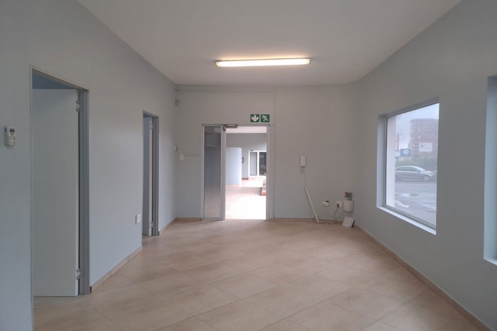 Commercial office to rent in Amanzimtoti - 1WB1725886