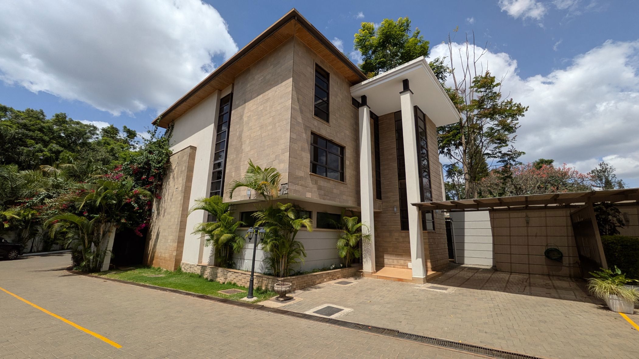 Multi-storey house to rent in Lavington, Kenya - 3KE1728083