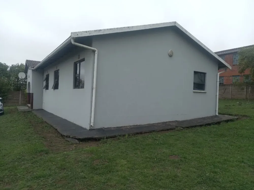 House let in Northcrest - 1MH1726004
