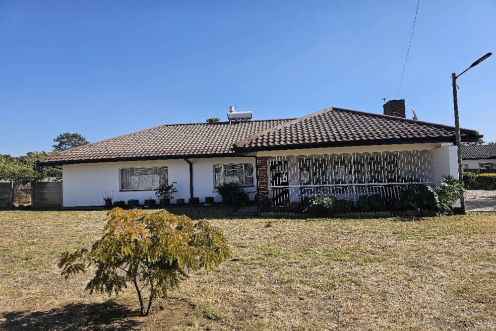 House for sale in Woodlands, Zimbabwe - 3ZB1725867 House for sale in Woodlands, Zimbabwe - 3ZB1725867