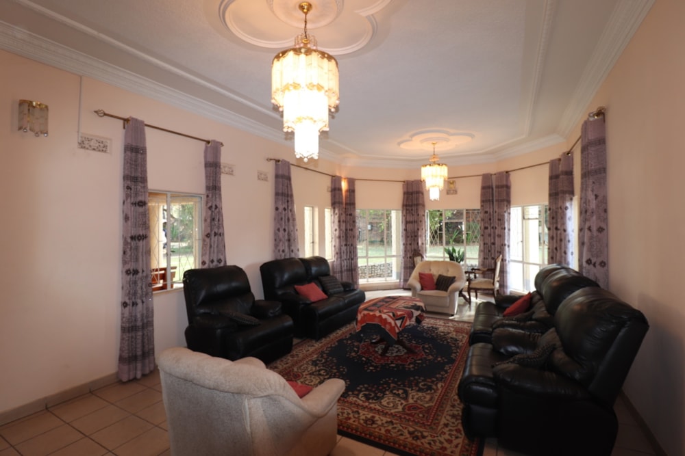 Double-storey house for sale in Gunhill, Zimbabwe - 3ZB1725887 Double-storey house for sale in Gunhill, Zimbabwe - 3ZB1725887