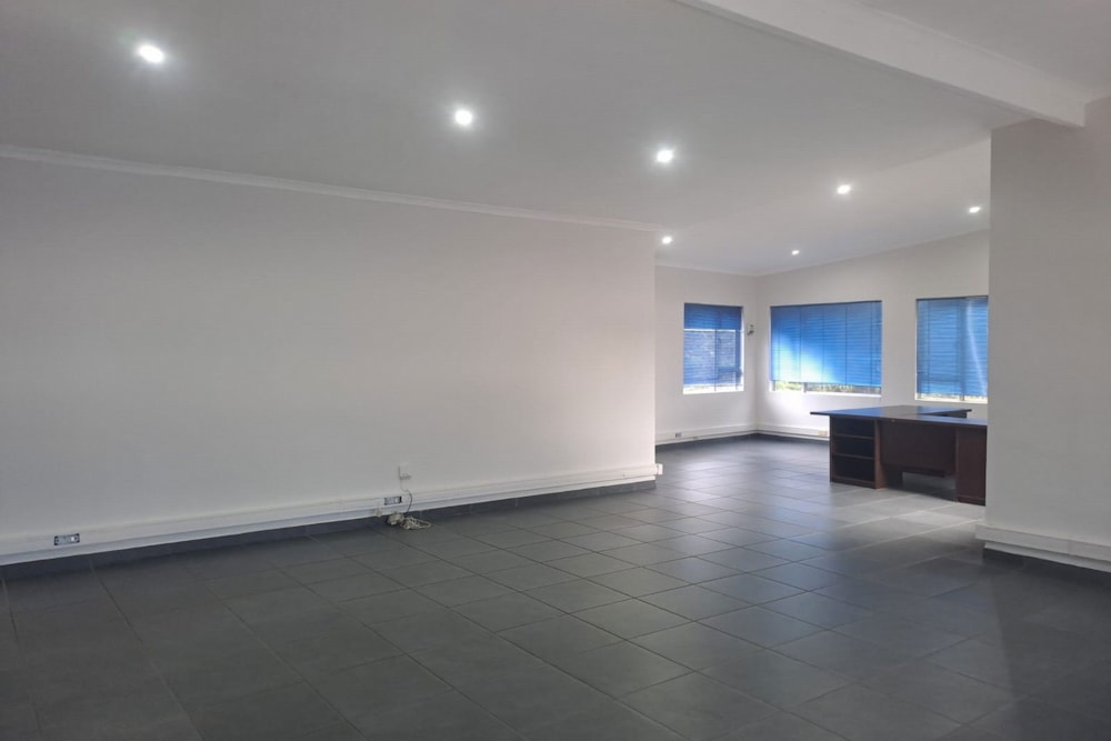 Commercial office to rent in Amanzimtoti - 1WB1725900