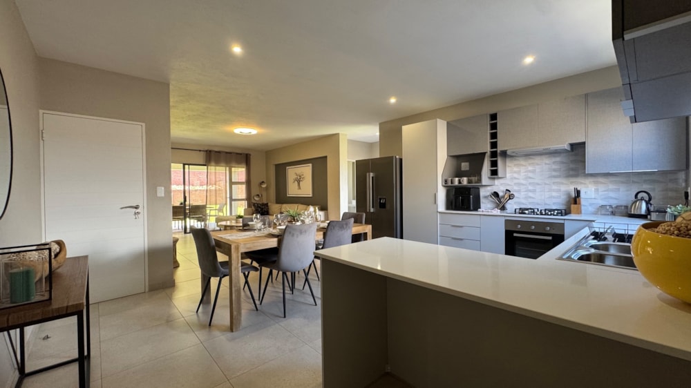 Security complex home for sale in Stonehenge - 1NS1725908