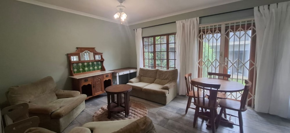 Garden cottage to rent in Kloof - 1KF1725970