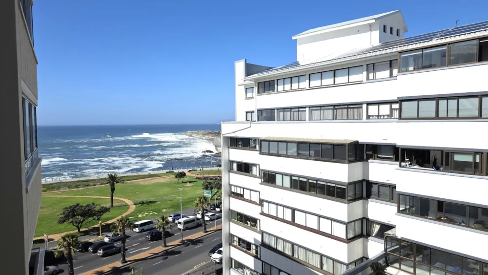 Apartment let in Three Anchor Bay - ASL1725995